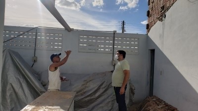 Prefeito Jarson visita obras da lavanderia da Unidade Mista de Saúde