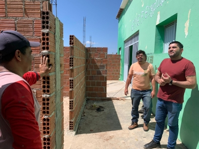 REFORMA E AMPLIAÇÃO EM ESCOLA NA ZONA RURAL SEGUE EM RITMO ACELERADO