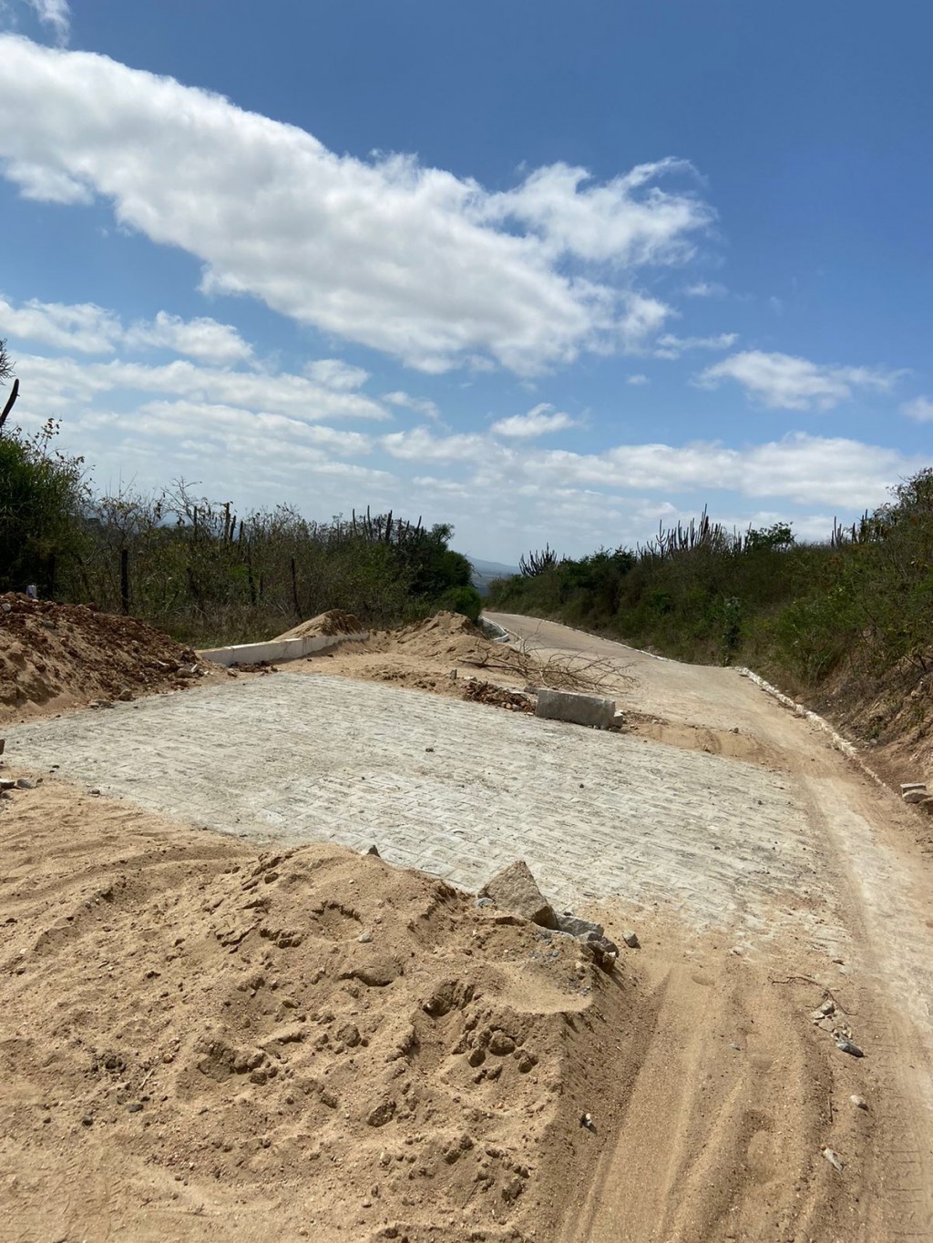 Prefeitura de Nova Floresta libera ladeira Pedra D'água