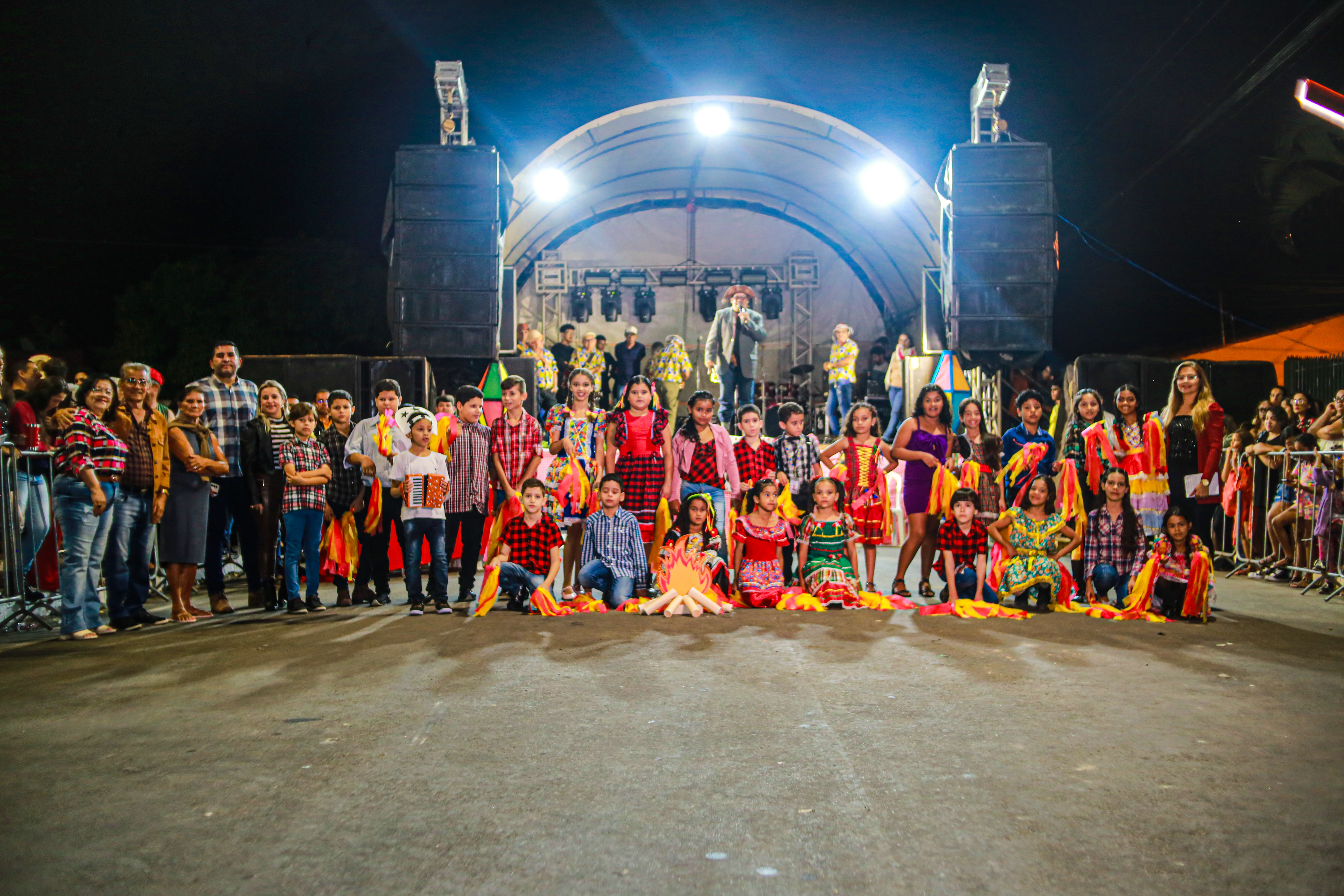 Prefeitura Municipal de Nova Floresta Realiza mais uma noite do São João de Bairros 2024 da Assistência Social