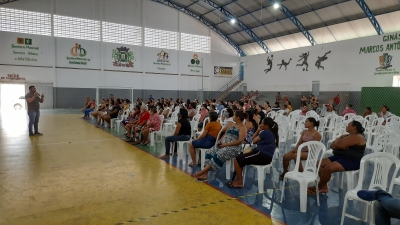 Prefeitura de Nova Floresta promove reunião com beneficiários do Leite da Paraíba