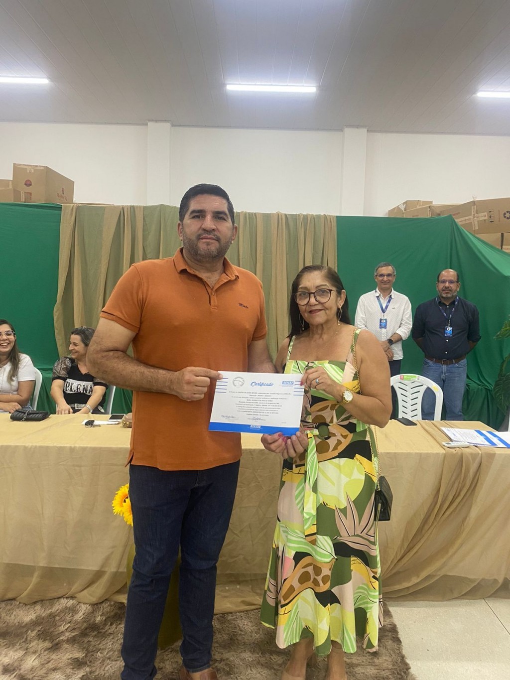 Prefeitura de Nova Floresta realiza entrega de Certificados de Conclusão de Curso Profissionalizante de Assistente Administrativo pelo SENAI