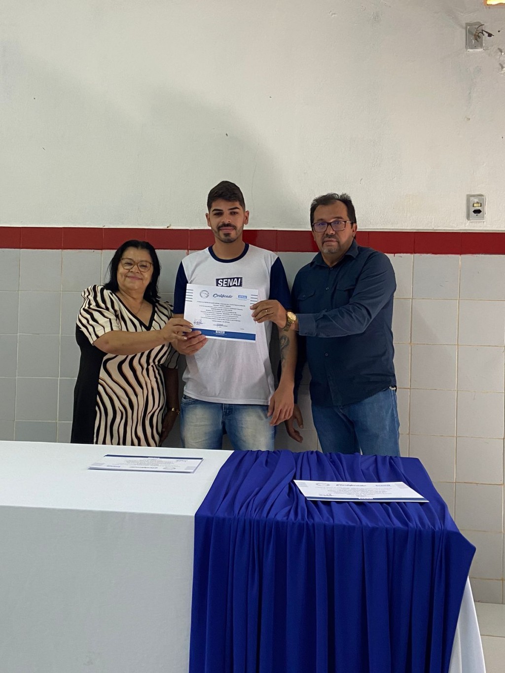 Prefeitura de Nova Floresta realiza entrega de Certificados de Conclusão de Curso Profissionalizante de Eletricista Predial em parceria com o SENAI