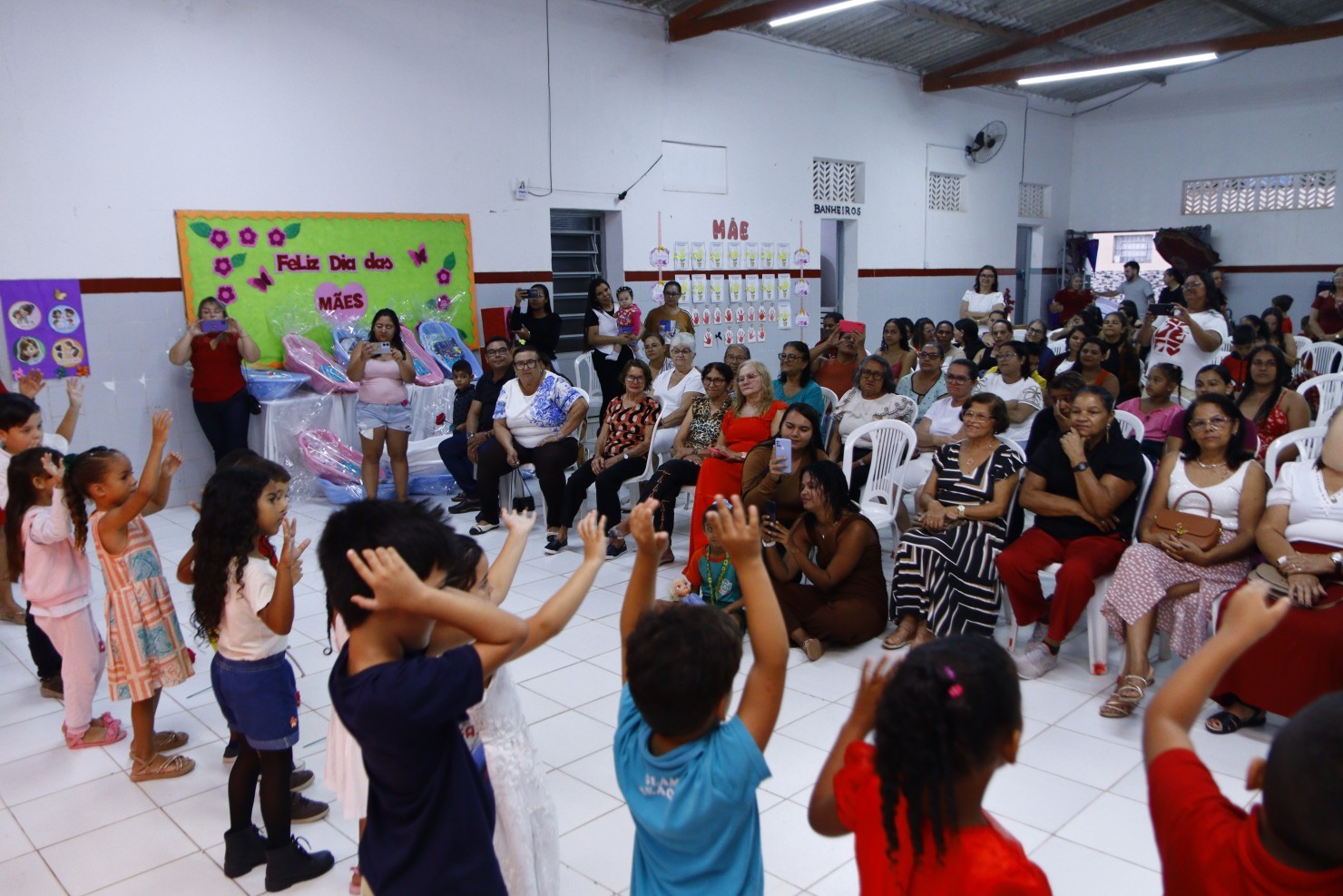 Assistência Social de Nova Floresta realiza comemoração alusiva ao Dia das Mães com programação especial no CRAS