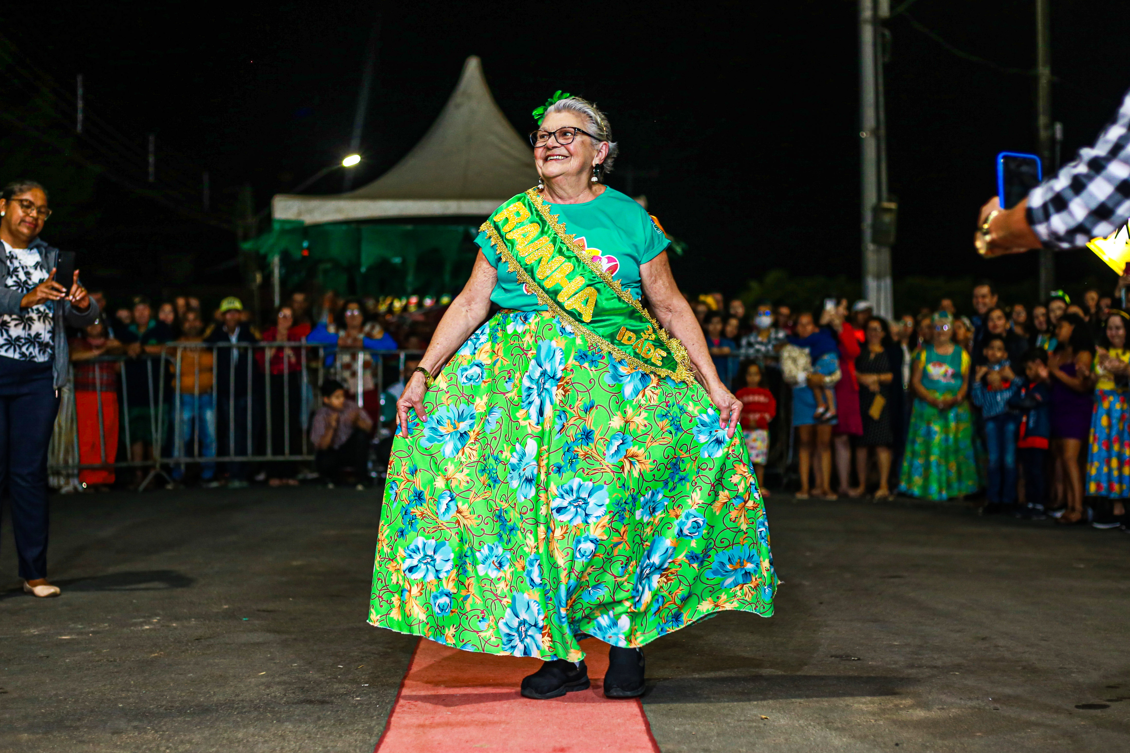 Prefeitura Municipal de Nova Floresta Realiza mais uma noite do São João de Bairros 2024 da Assistência Social