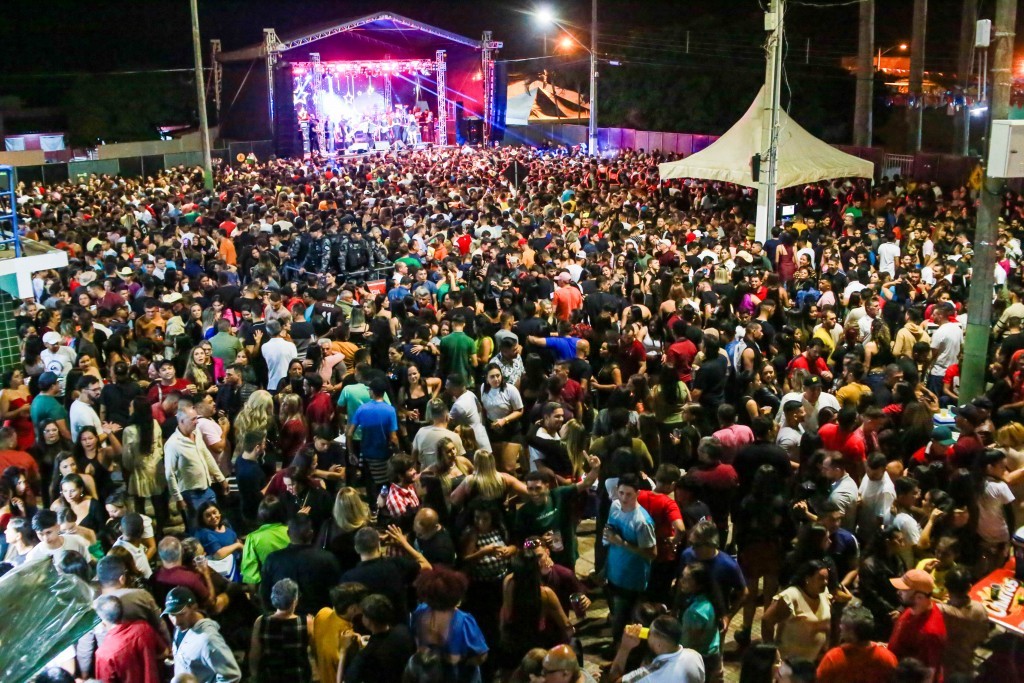 Festa em alusão aos 65 anos de Emancipação Política