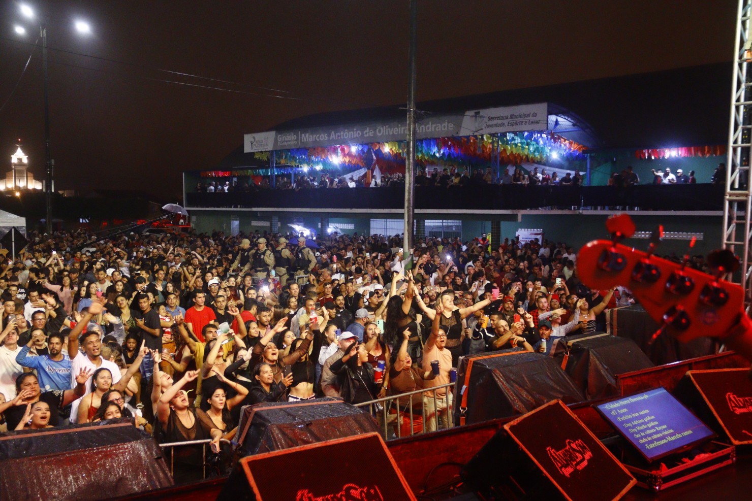 Shows populares encerram programação dos 67 anos de Nova Floresta com grande participação popular