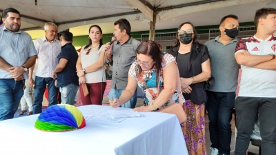 Prefeitura de Nova Floresta entrega equipamentos escolares para escolas e creches da rede municipal de ensino