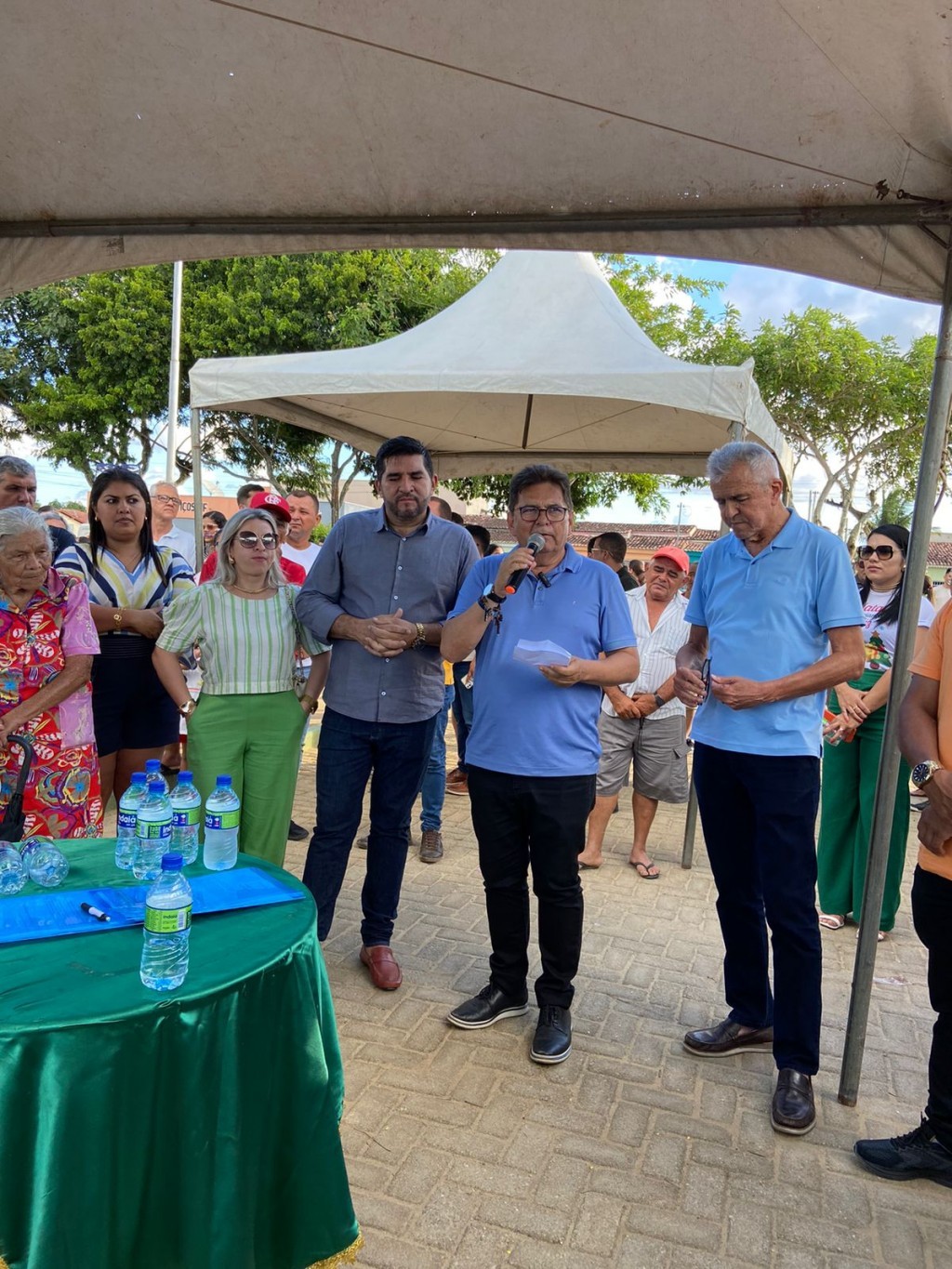 Prefeitura de Nova Floresta realiza entrega de novos veículos e assinatura de novas ordens de serviço.