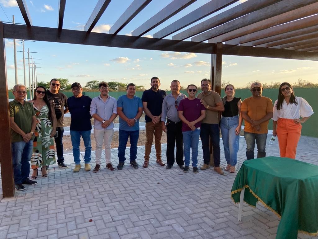 Prefeitura de Nova Floresta realiza entrega de Novo Cemitério Público