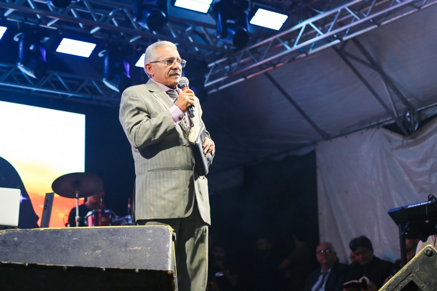 Show Evangélico com Rayanne Vanessa emociona fiéis na programação dos 66 anos de Nova Floresta