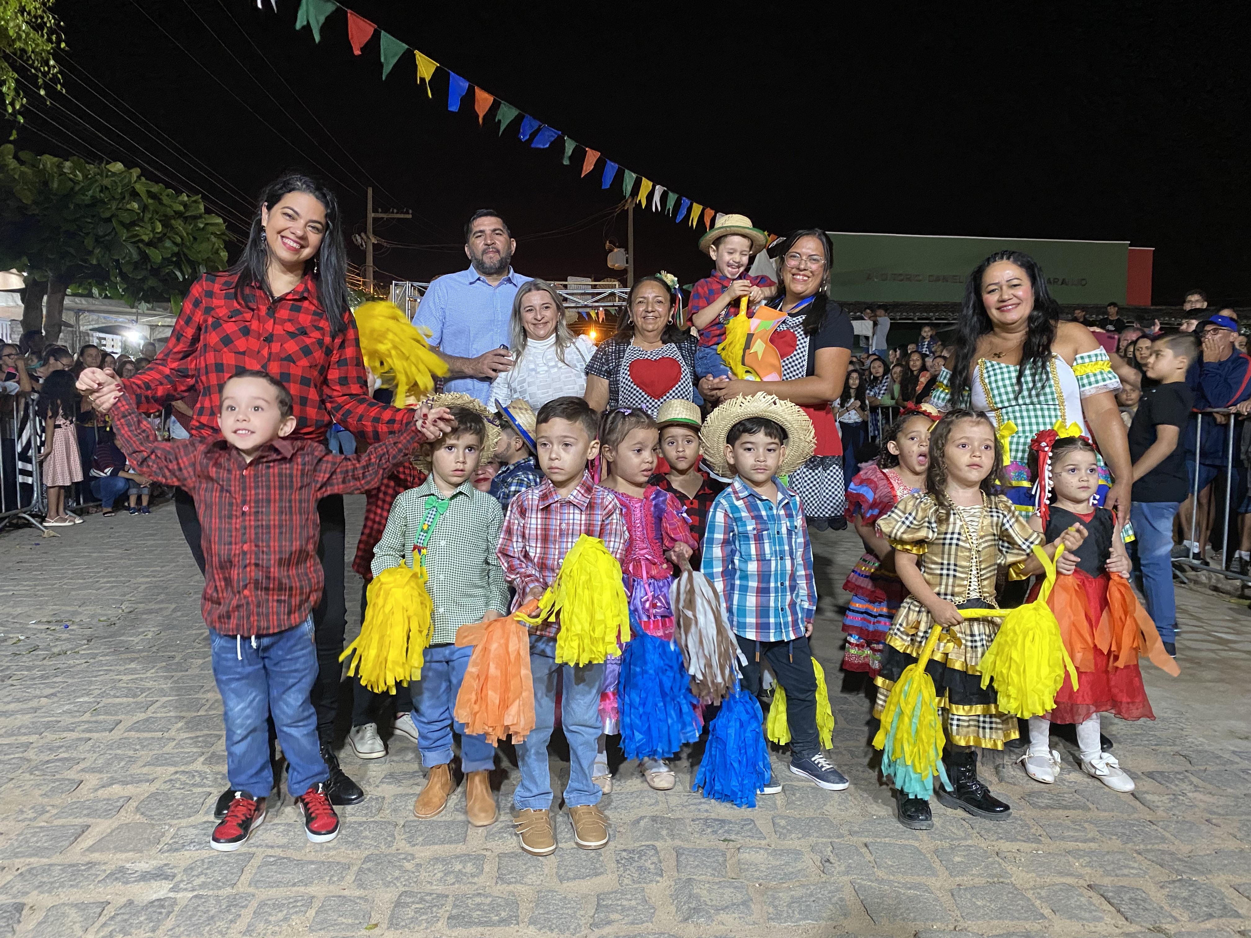 Prefeitura Municipal de Nova Floresta realiza mais uma noite do São João de Bairros 2024 na escola Maria Elenilda