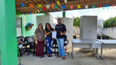 Prefeitura de Nova Floresta realiza entrega de equipamentos mobiliários nas escolas da rede municipal de ensino