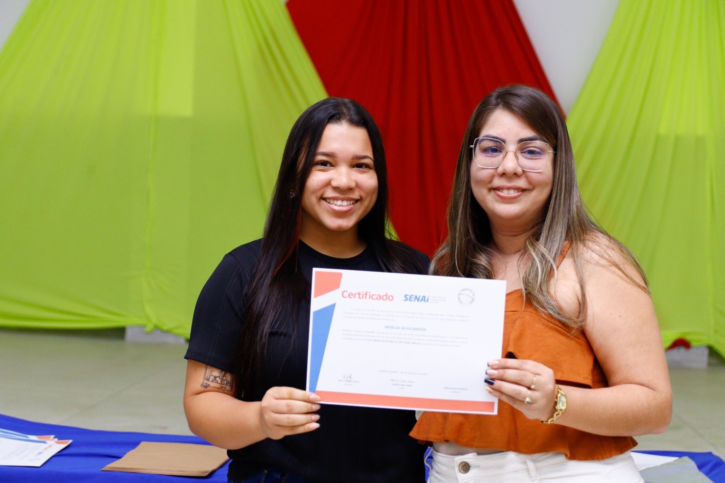 Prefeitura de Nova Floresta realiza entrega de certificados do curso de Corte e Costura Industrial em parceria com o SENAI