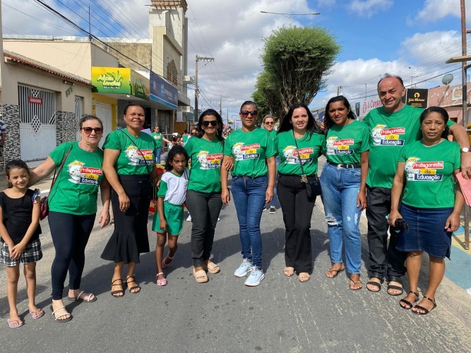 Prefeitura Municipal de Nova Floresta realiza Caminhada em comemoração a conquista do Selo UNICEF