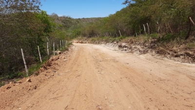 Prefeito Jarson e secretários de Transportes e Agricultura visitam estrada da Jandaíra