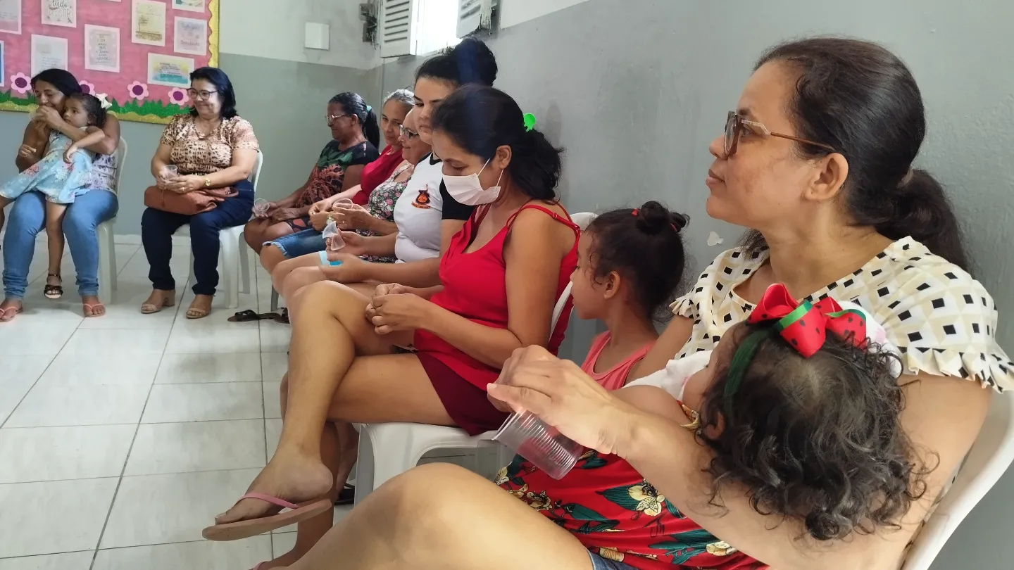 Prefeitura de Nova Floresta promove roda de conversa sobre a campanha Março Lilás no CRAS