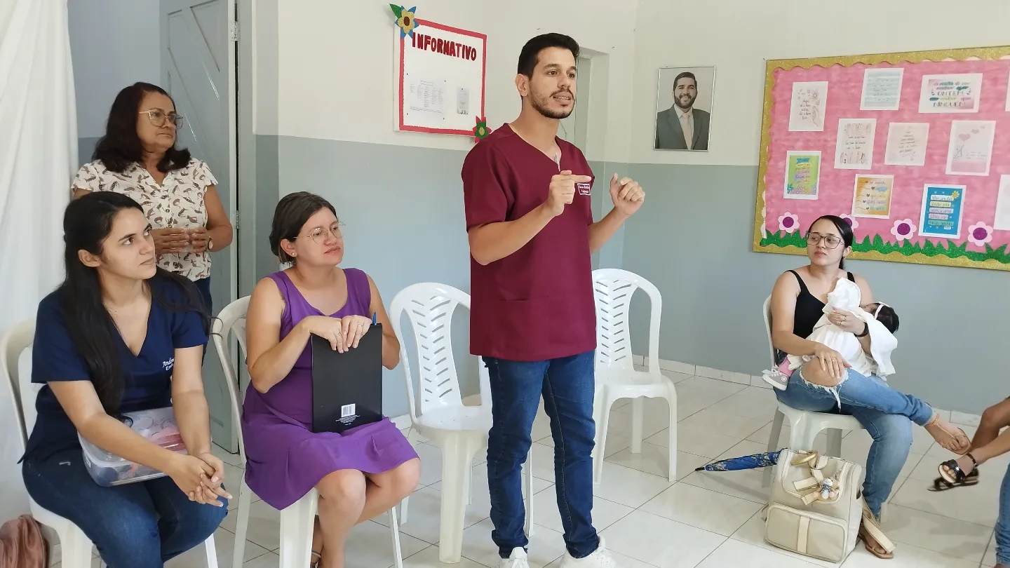 Prefeitura de Nova Floresta promove roda de conversa sobre a campanha Março Lilás no CRAS