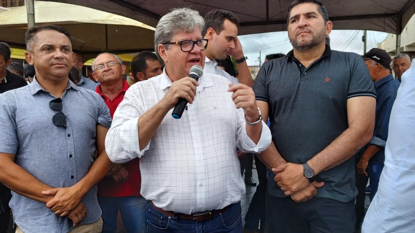 Nova Floresta recebe visita do Governador João Azevedo