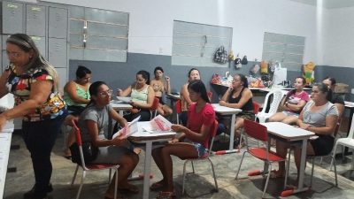 Prefeitura de Nova Floresta inicia aulas de oficina de manicure e pedicure