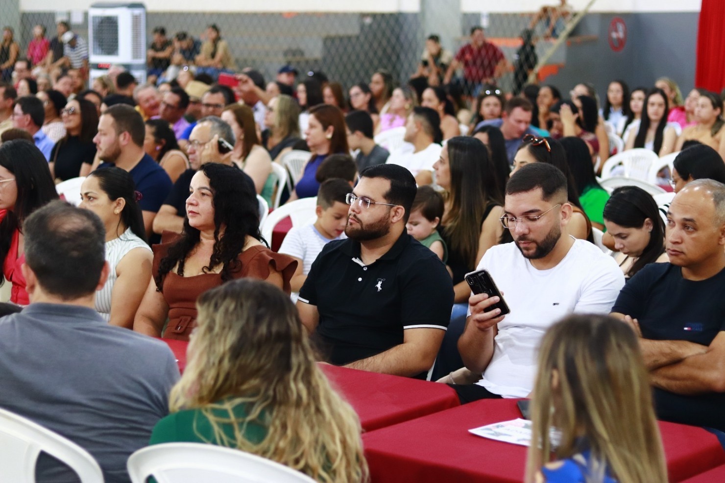 Prefeitura de Nova Floresta realiza confraternização dos servidores municipais