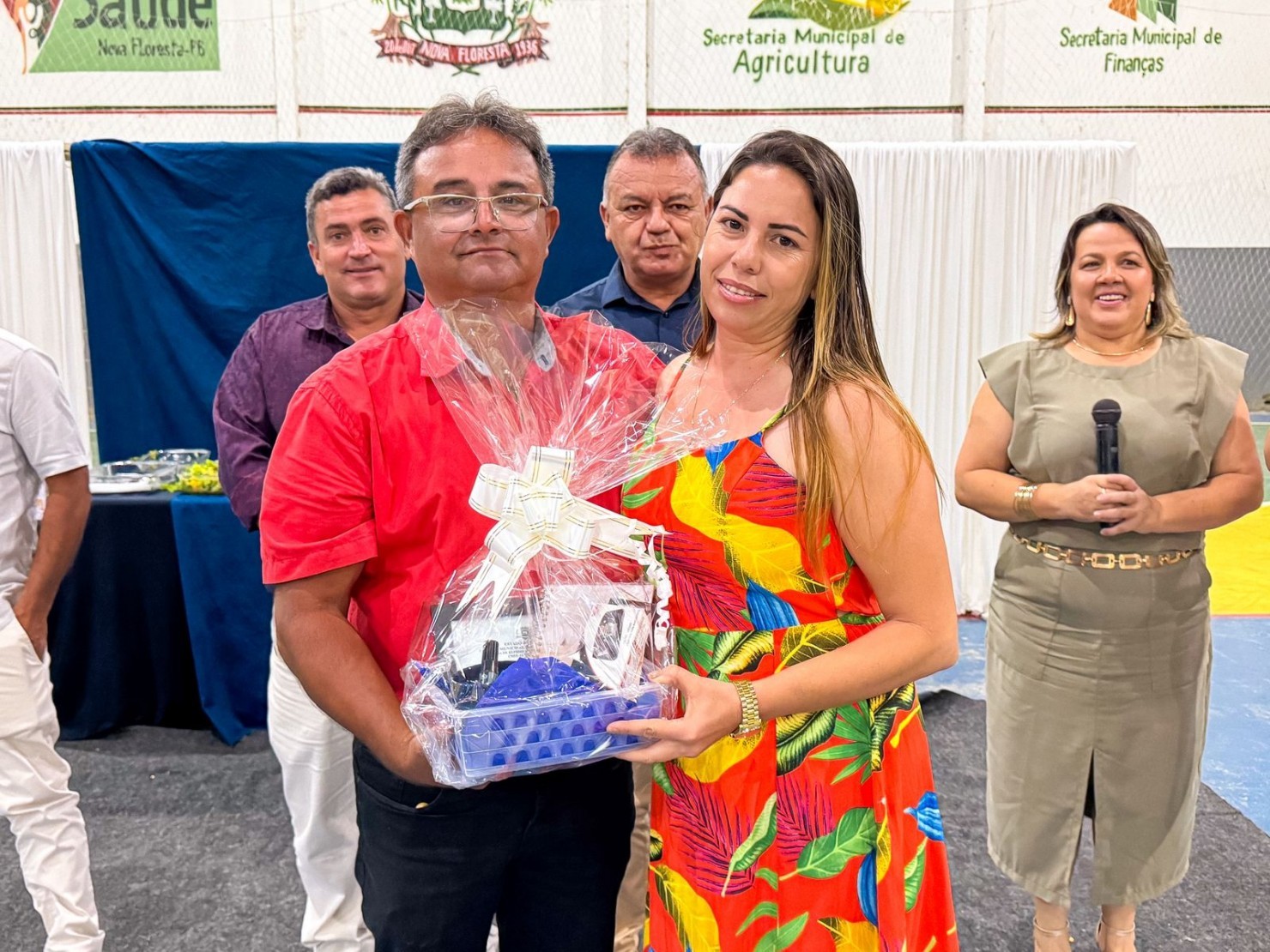 Prefeitura de Nova Floresta realiza jantar em homenagem aos professores da rede municipal