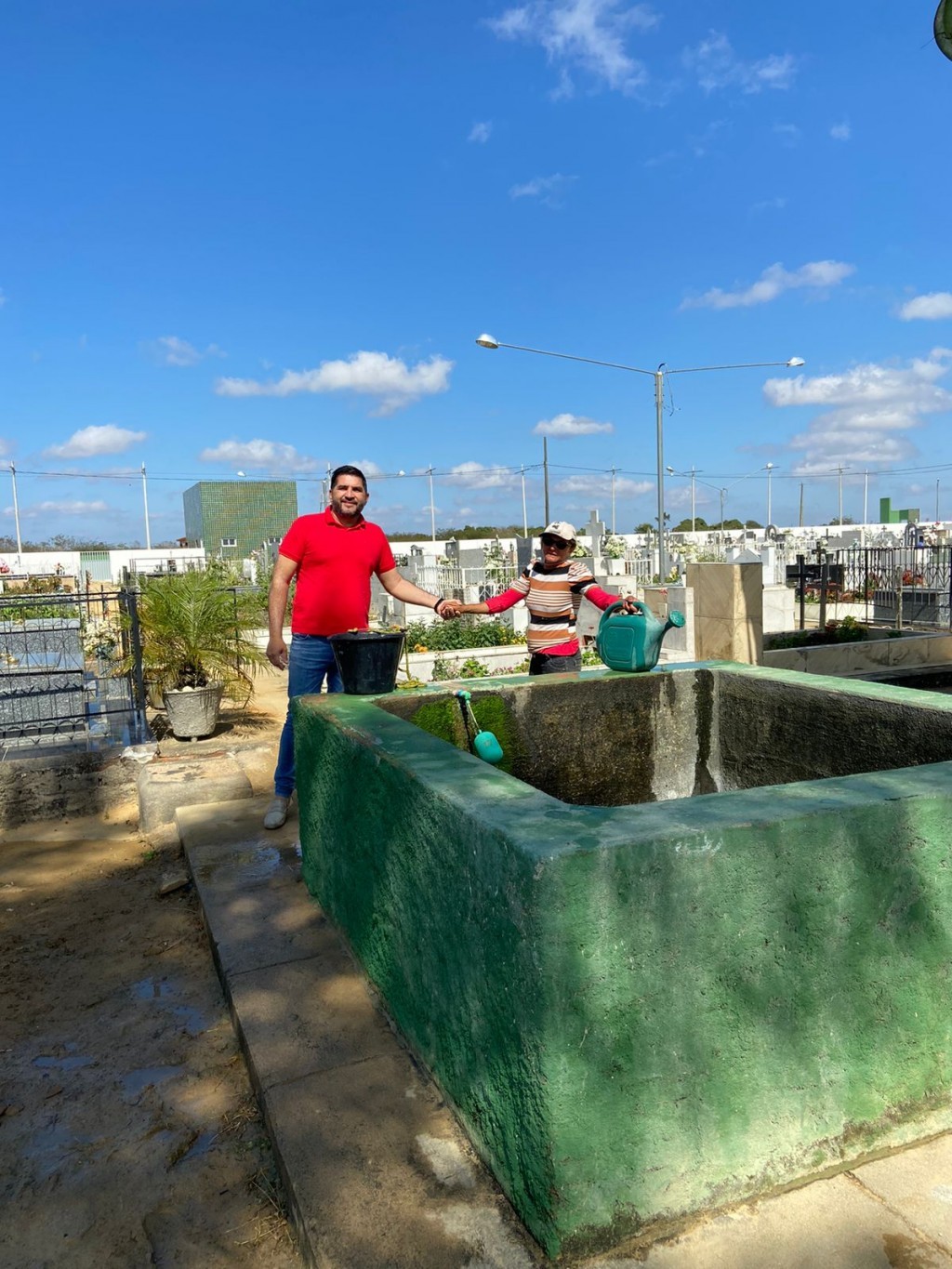 Prefeito Jarson vistoria Revitalização do antigo Cemitério.