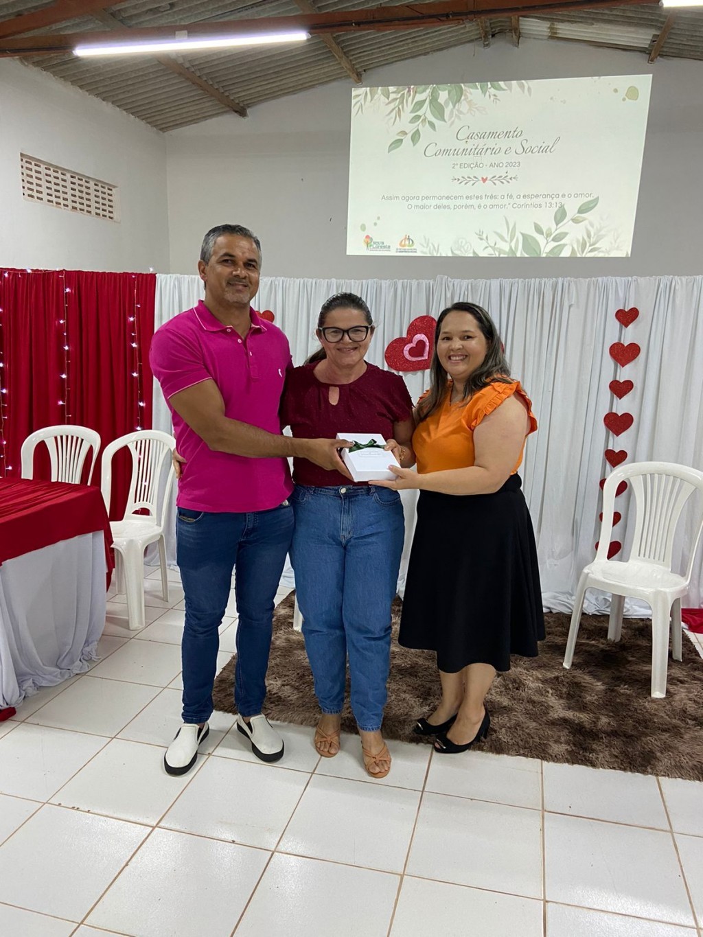 A Prefeitura de Nova Floresta promoveu um Encontro de Casais + Entrega de Convites para o Casamento Social e Comunitário.