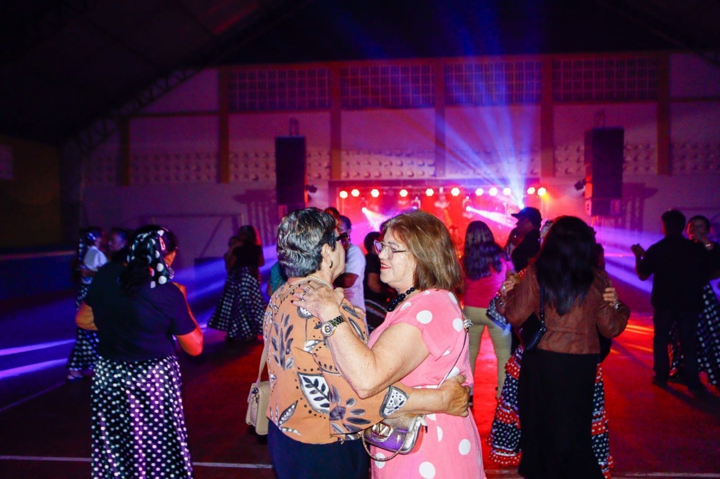 Grupo de idosos de Nova Floresta participa de baile em Sossego