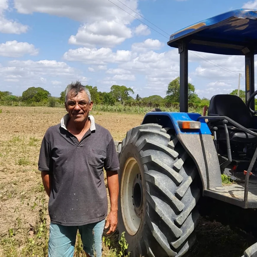 Prefeitura de Nova Floresta realiza cortes de terra na zona rural