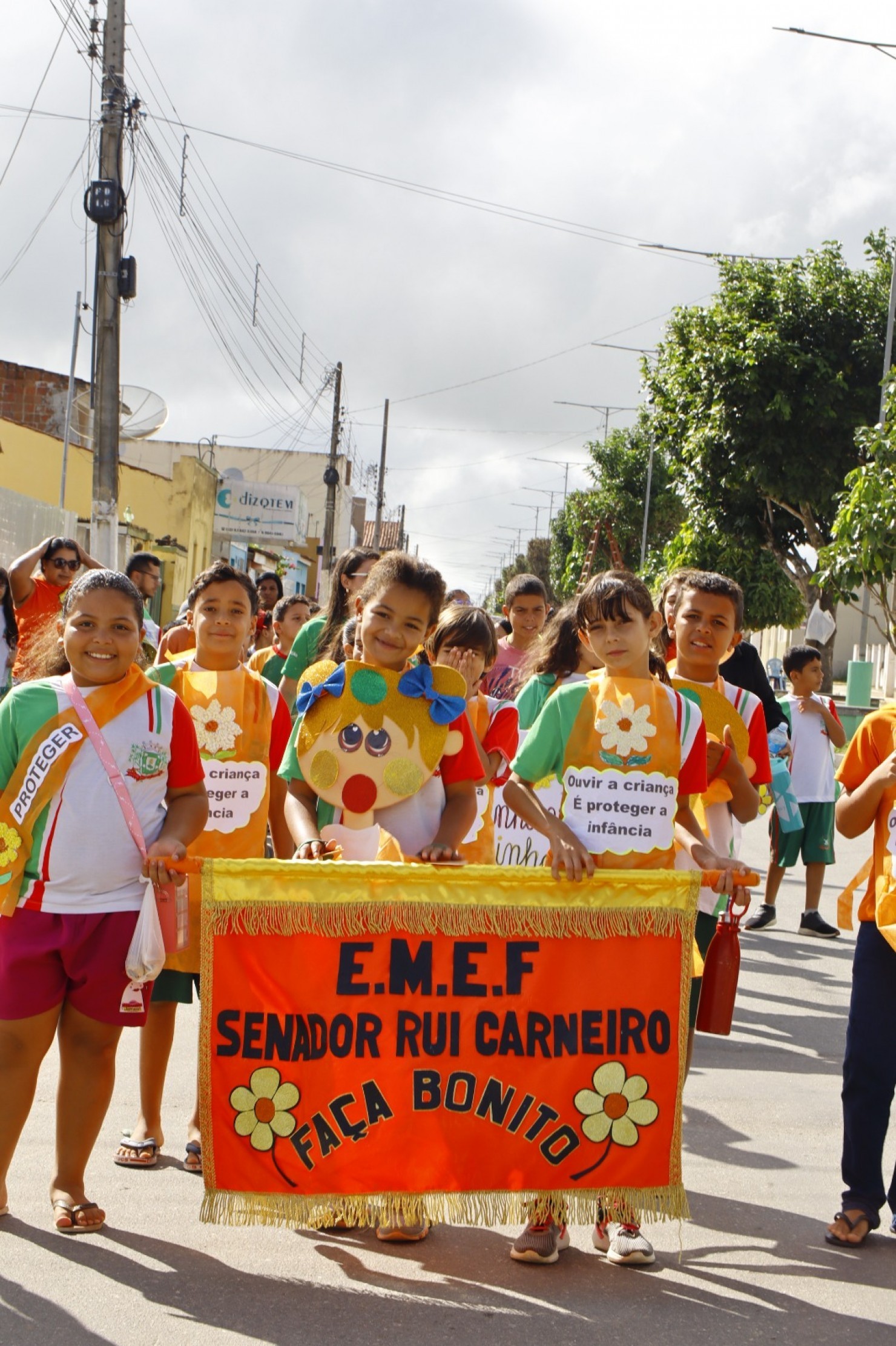 Nova Floresta realiza caminhada da campanha Faça Bonito em mobilização pela proteção de crianças e adolescentes