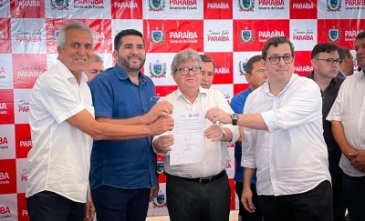 Nova Floresta recebe mais um ônibus escolar