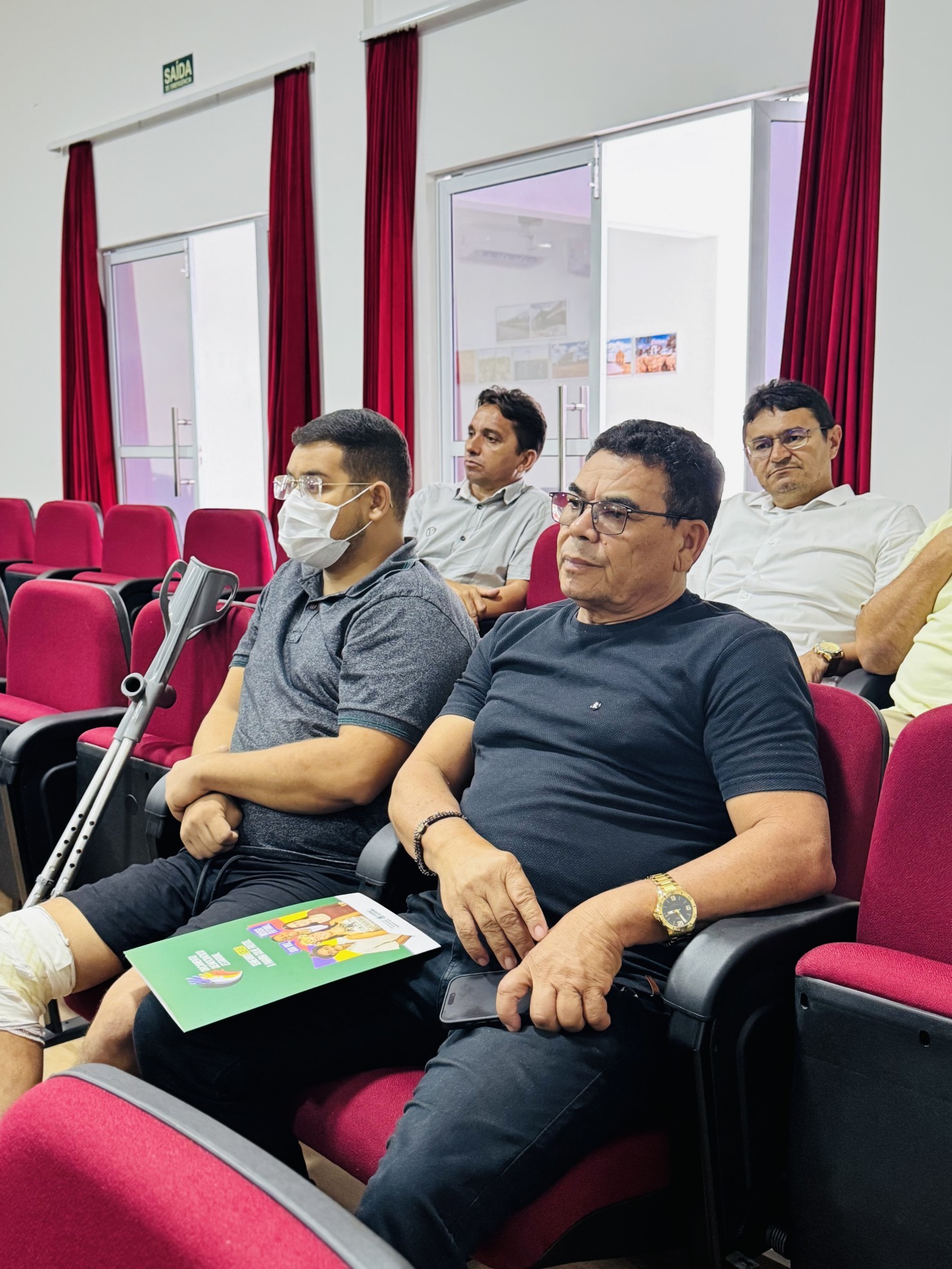 Prefeito Iran Santos participa de reunião do Orçamento Democrático 2025 em Barra de Santa Rosa