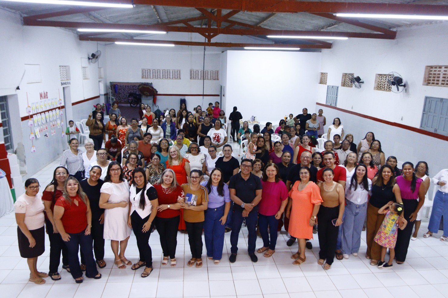 Assistência Social de Nova Floresta realiza comemoração alusiva ao Dia das Mães com programação especial no CRAS