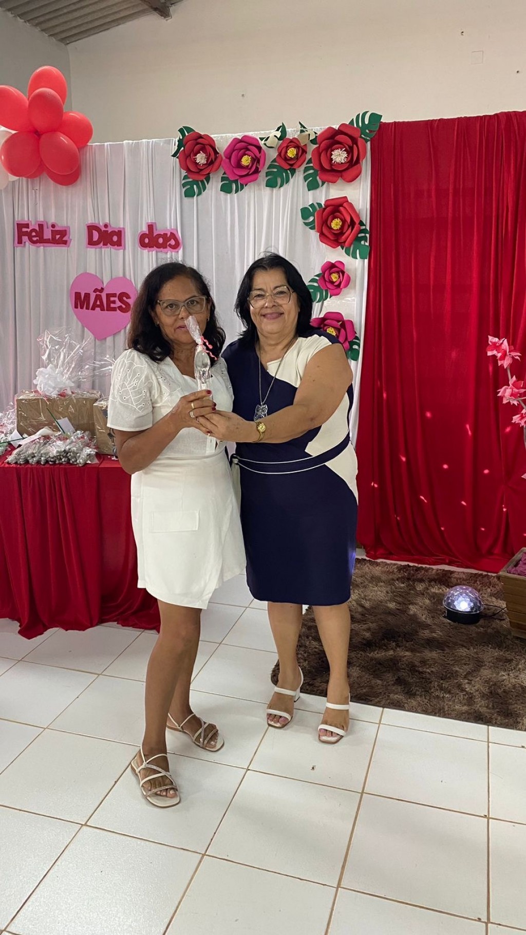 A Prefeitura Municipal de Nova Floresta através Secretaria de Assistência Social juntamente com o CRAS promove evento comemorativo do dia das mães