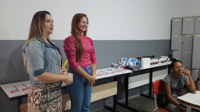 Prefeitura de Nova Floresta inicia aulas de oficina de manicure e pedicure