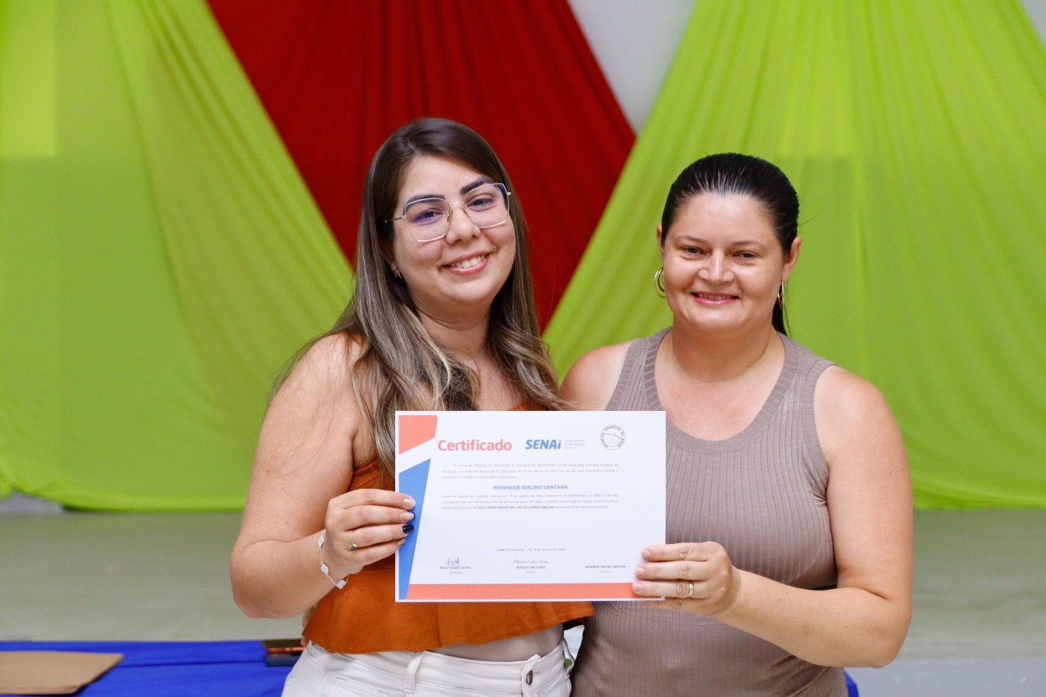 Prefeitura de Nova Floresta realiza entrega de certificados do curso de Corte e Costura Industrial em parceria com o SENAI