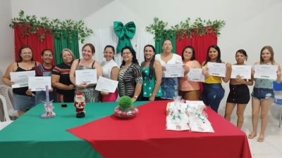 Prefeitura de Nova Floresta realiza entrega de certificados de conclusão dos cursos profissionalizantes