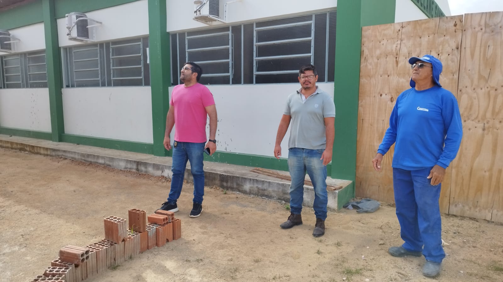 Prefeito Jarson acompanha obras de construção de Auditório