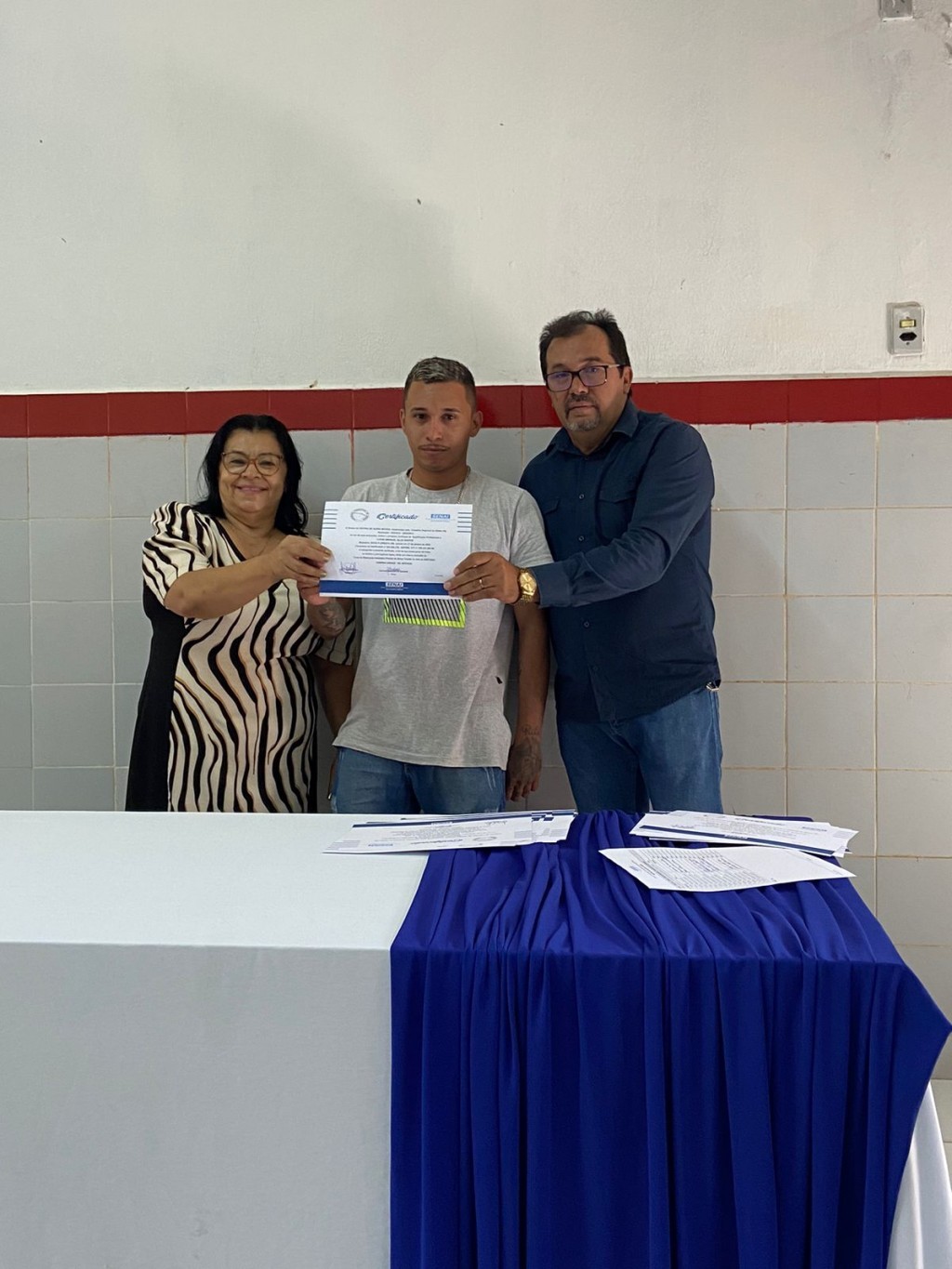 Prefeitura de Nova Floresta realiza entrega de Certificados de Conclusão de Curso Profissionalizante de Eletricista Predial em parceria com o SENAI