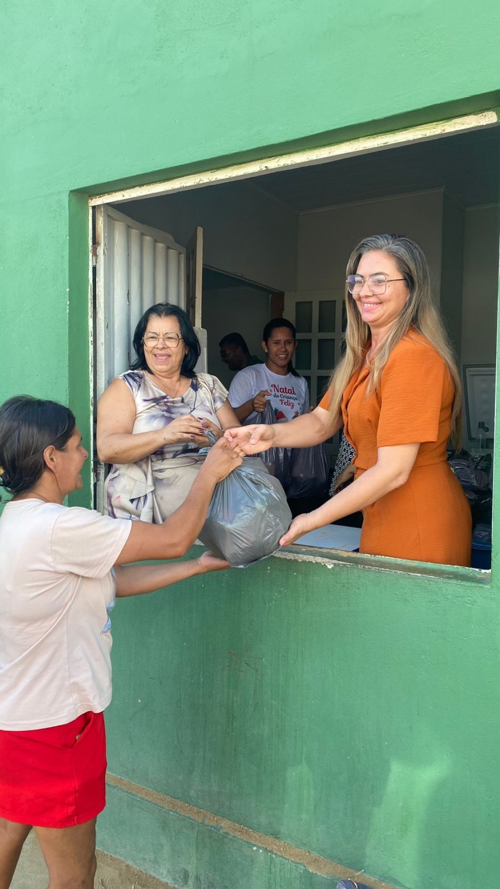 Secretaria de Assistência Social promove entrega de Macaxeira e Limão através do PAA