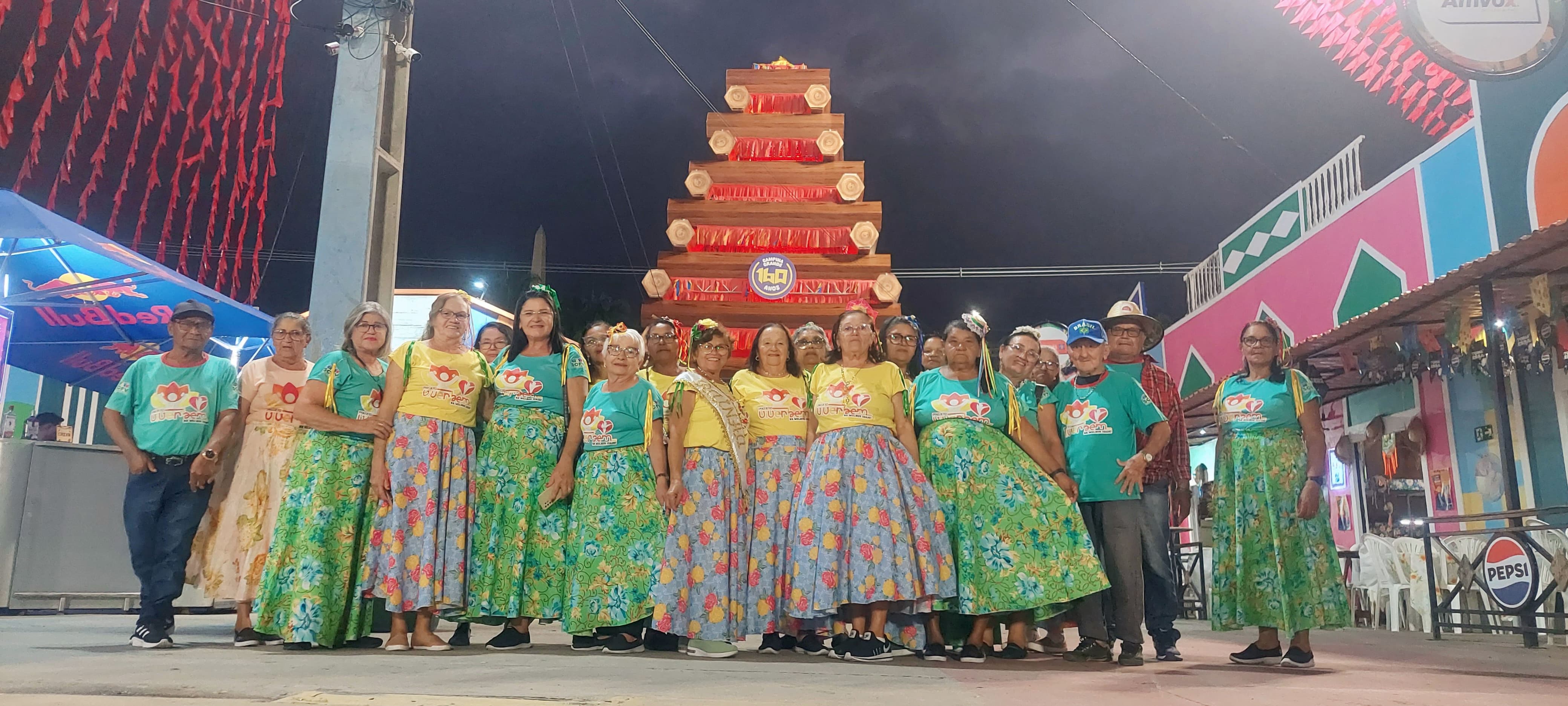 Prefeitura Municipal de Nova Floresta realiza passeio com Idosos