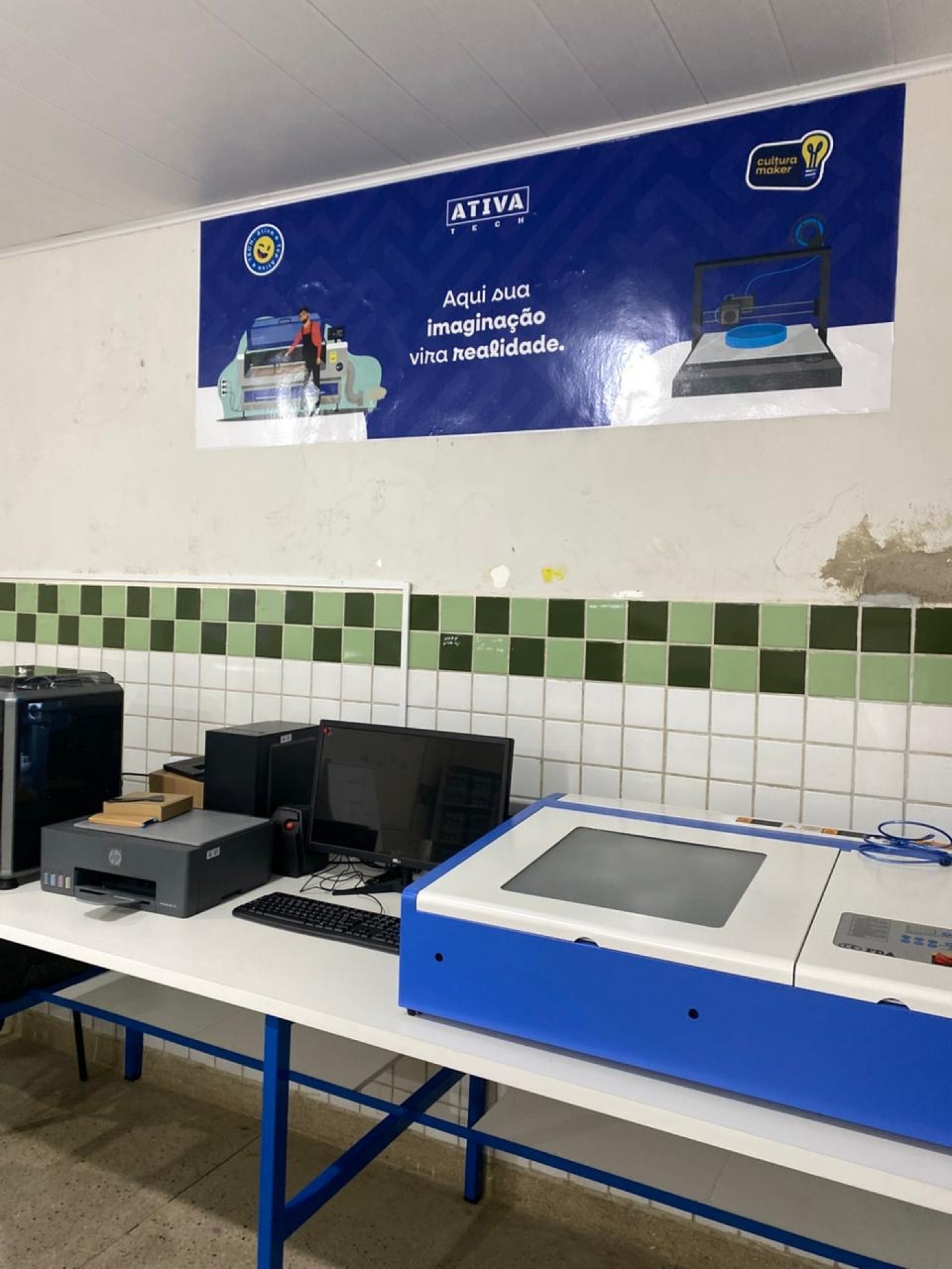 Professores participam de formação para uso da Sala Maker na Escola Papa Paulo VI
