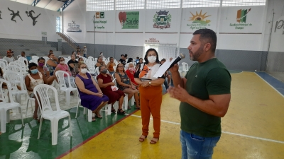 Prefeitura de Nova Floresta promove reunião com beneficiários do Leite da Paraíba