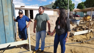Prefeito Jarson acompanha obras de construção da Escola Deputado José Pereira