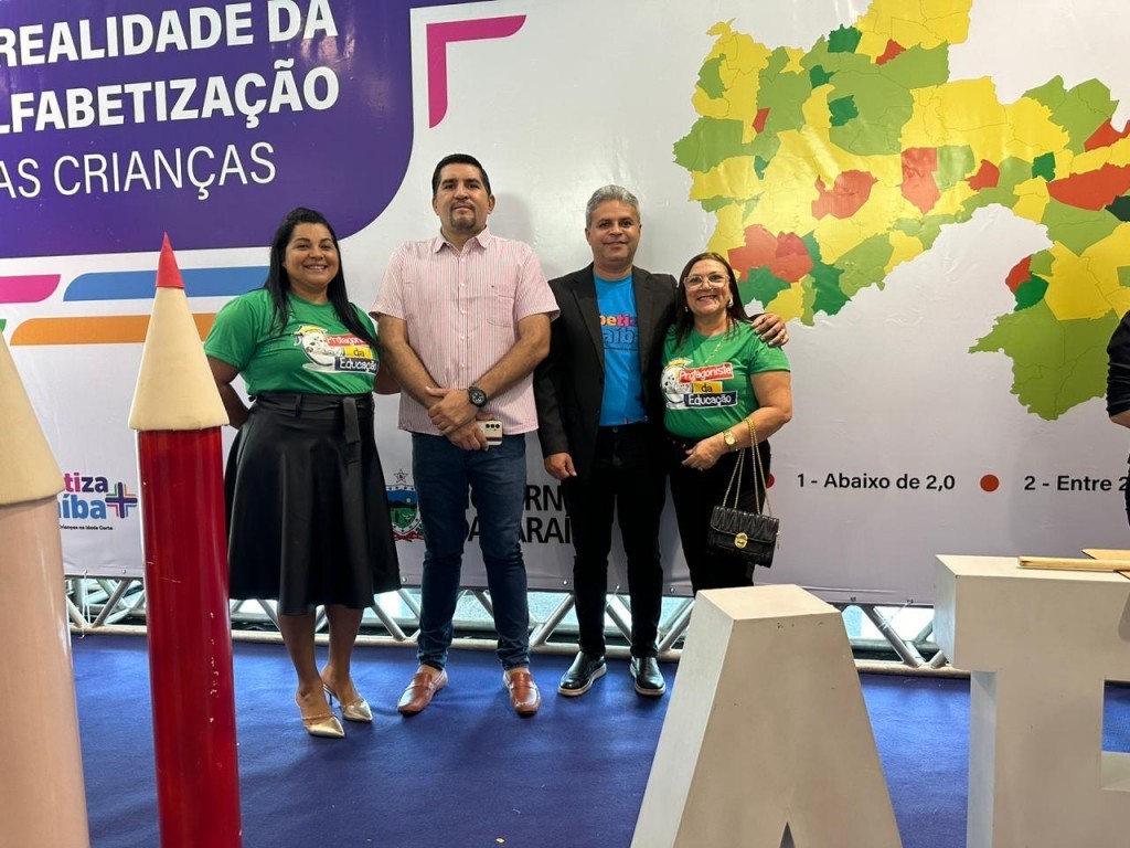 A Prefeitura Municipal de Nova Floresta, através da Secretaria de Educação, recebeu do governo do estado o prêmio escola referência em aprendizagem