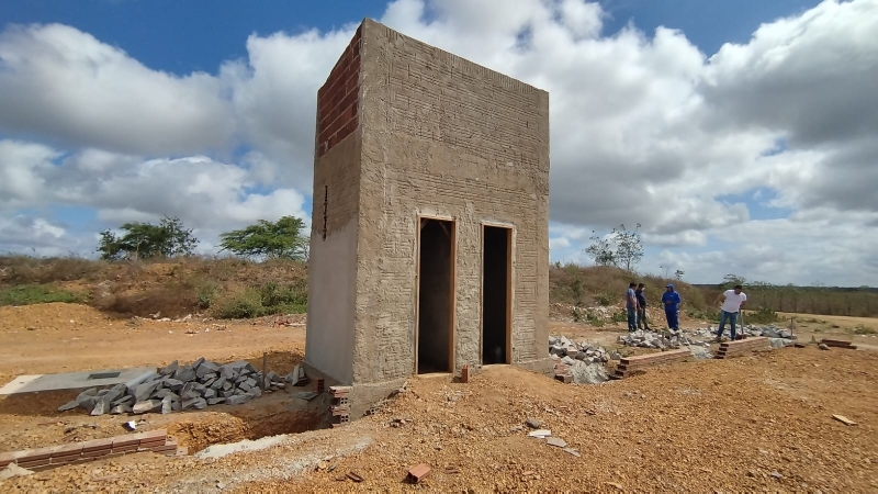 Prefeito Jarson acompanha obras de construção do Galpão de Reciclagem