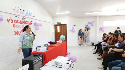 Secretária de Assistência Social de Nova Floresta realiza palestra na ECIT José Rolderick de Oliveira