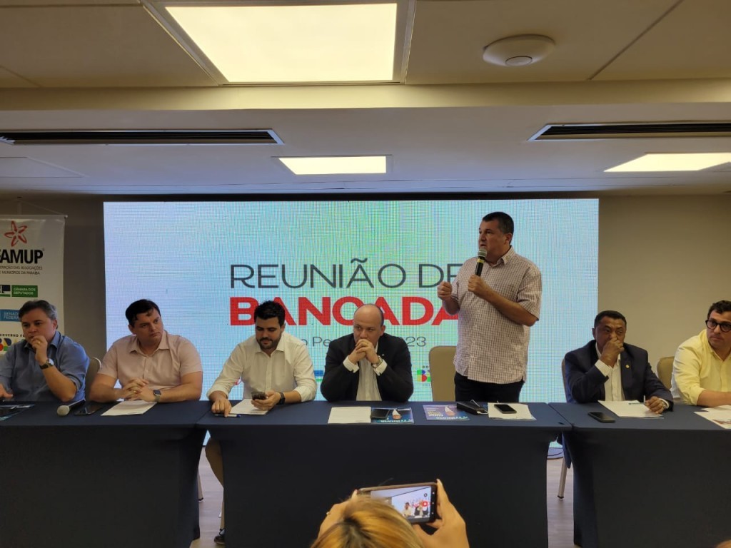 Prefeito Jarson participa de reunião com bancada federal promovida pela FAMUP