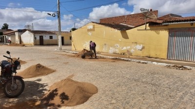 Serviços de revitalização de calçadas seguem em ritmo acelerado